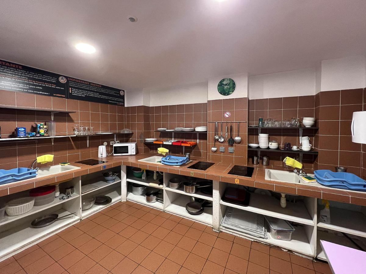 Auberge De Jeunesse Hi Nice Les Camelias Екстериор снимка