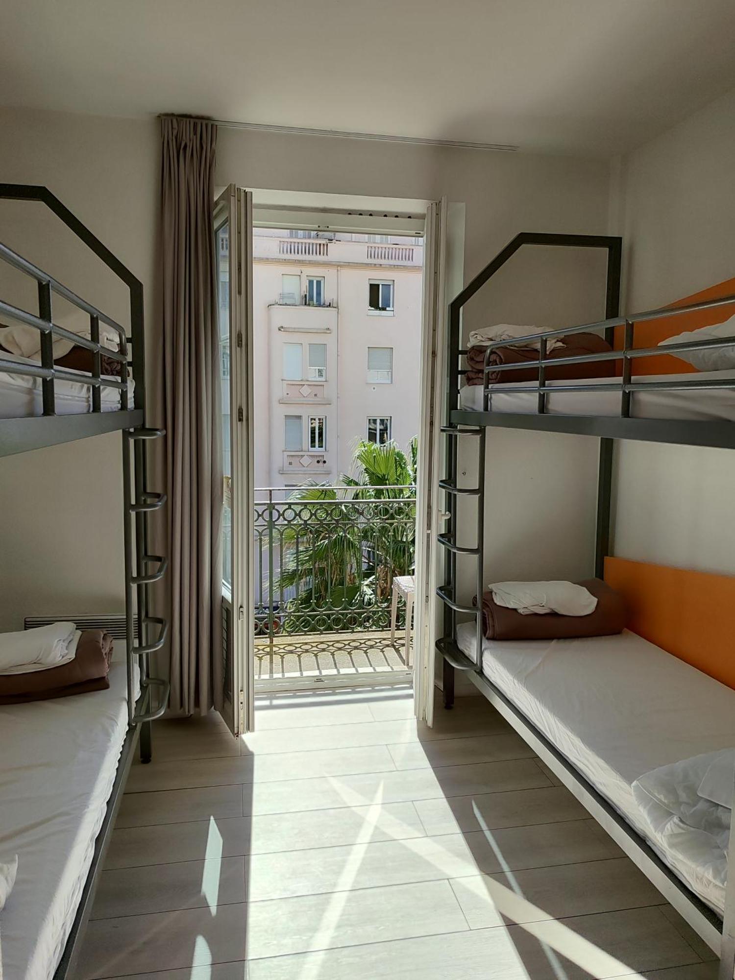 Auberge De Jeunesse Hi Nice Les Camelias Екстериор снимка
